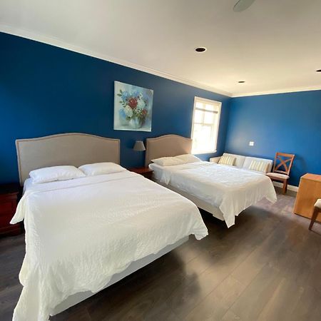 Vancouver Airport Blueberry Manor Richmond Bagian luar foto